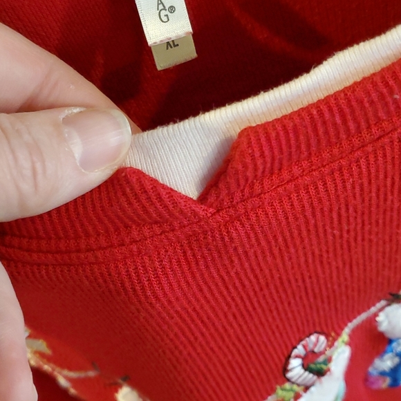 Holiday sweatshirt Women's XL. Nice details. - Picture 6 of 7